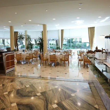 Santa Maria Hotel 4*